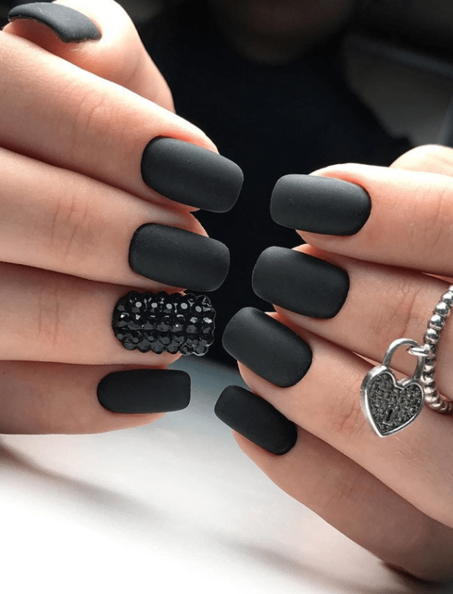 42+ Simple Nails For A Minimalist Look | Classic Nail Designs | Nail designs,  Classic nail designs, Simple nails